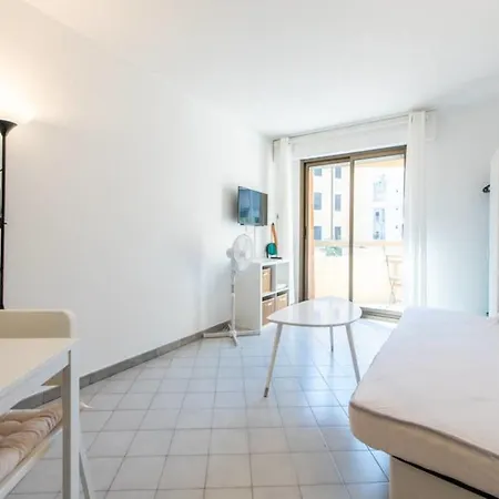 Cosy 1 Bed Apt W/balcony In Cannes Appartement