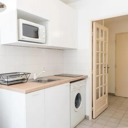 Cosy 1 Bed Apt W/balcony In Cannes דירה אנטיב